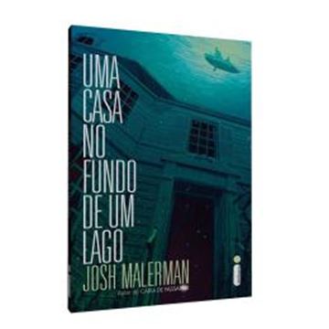 Imagem de UMA CASA NO FUNDO DE UM LAGO